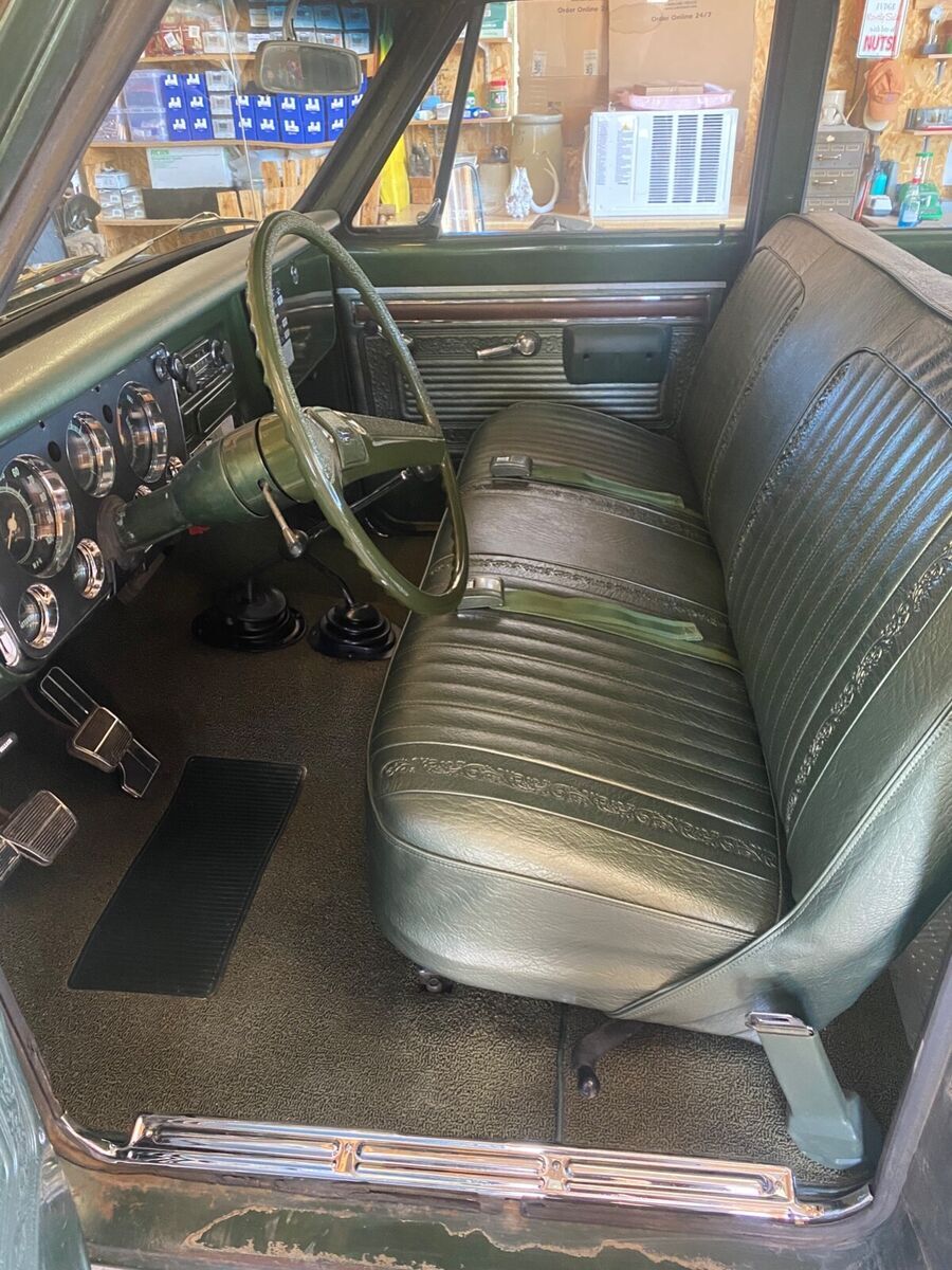 1970 Chevrolet Suburban - photo 10