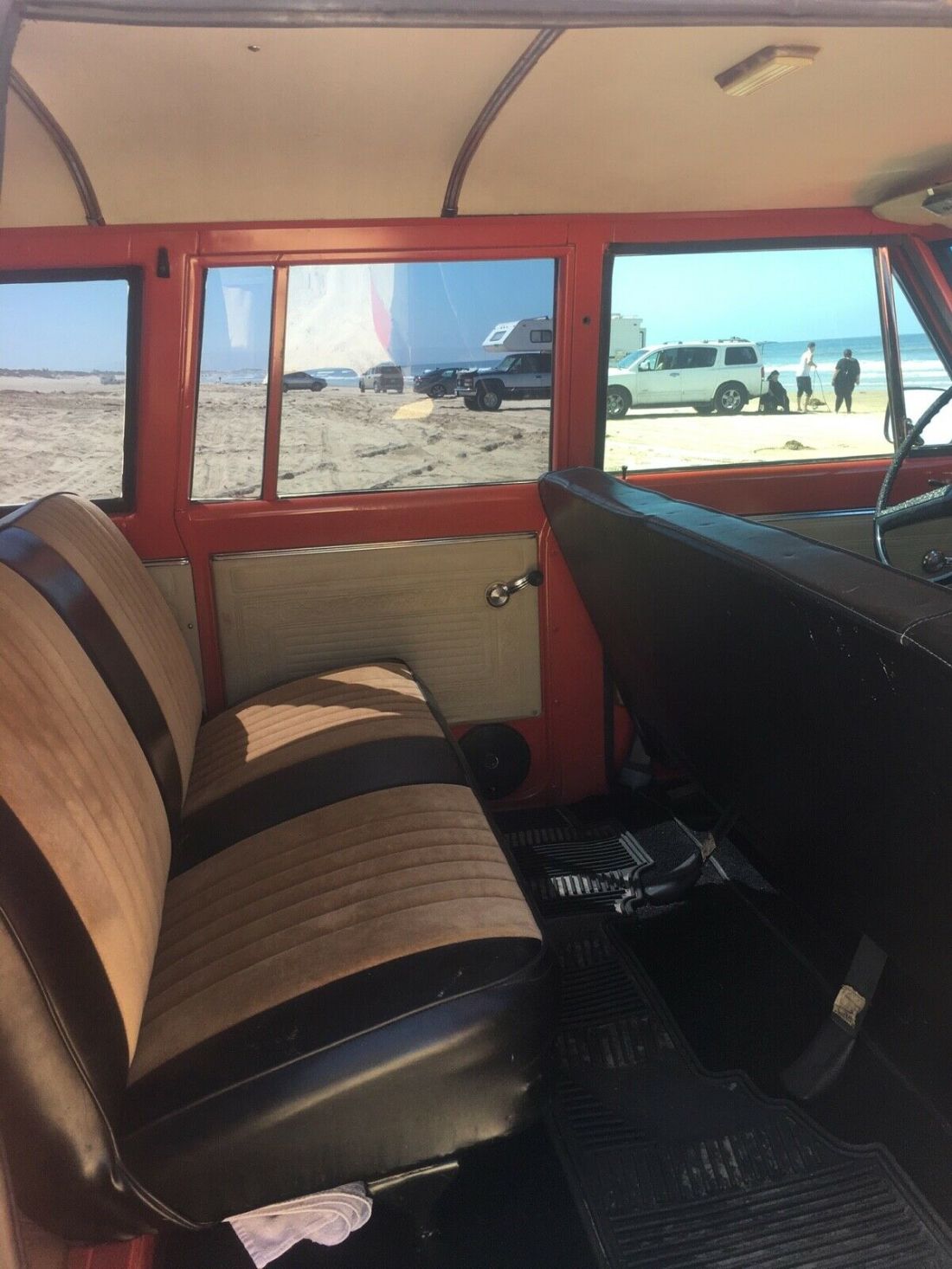 1970 Chevrolet Suburban - photo 13