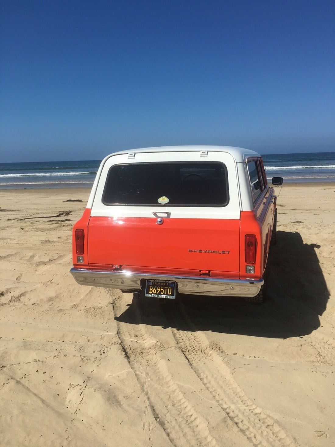 1970 Chevrolet Suburban - photo 2