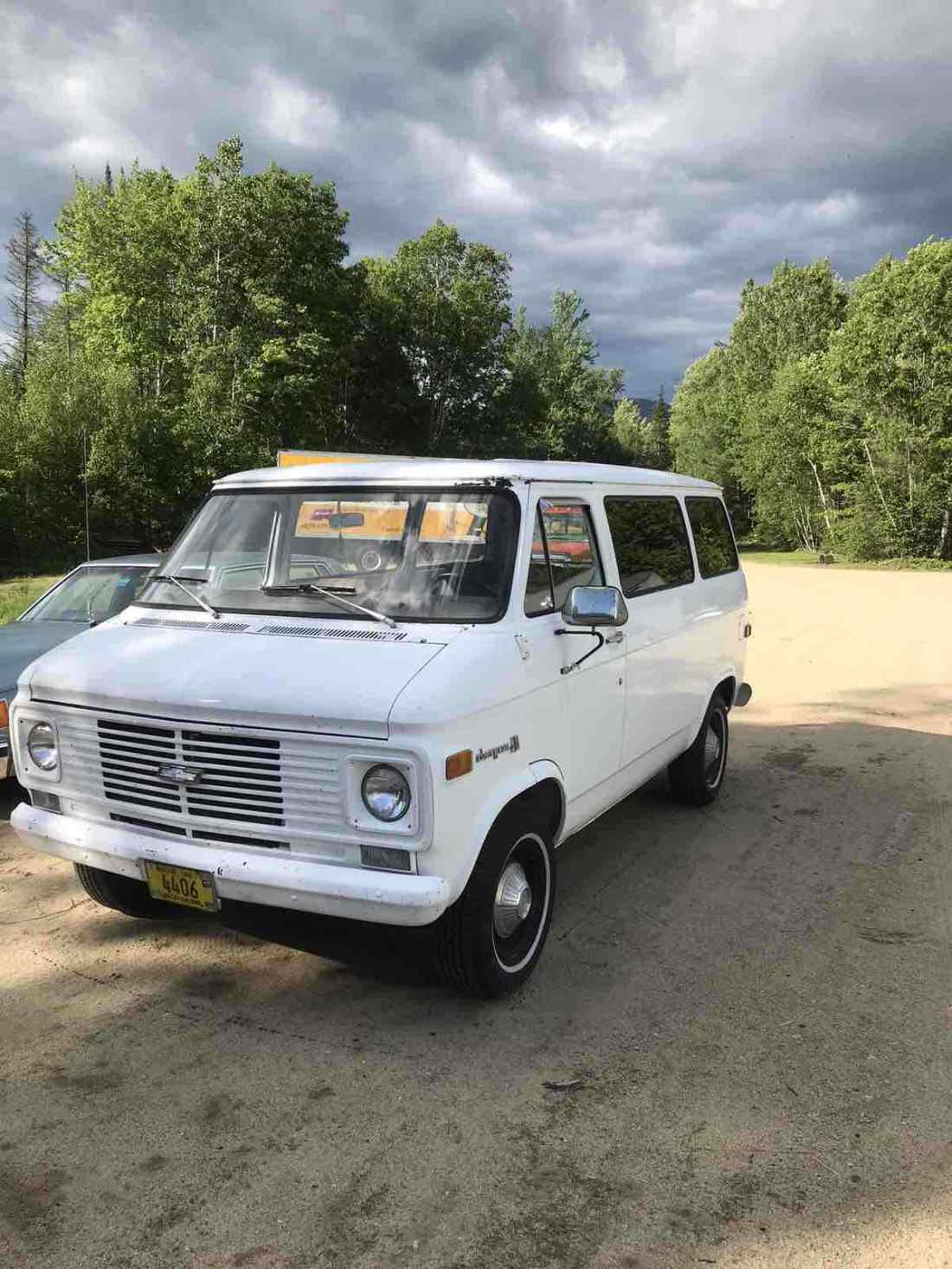 1970 Chevrolet Van Van White RWD Manual base 1970 Chevrolet Van base