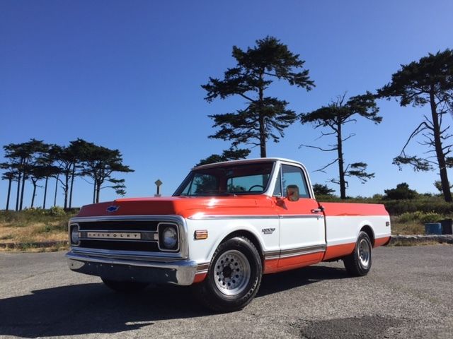 1970 Chevy C-10 Fleetside Long Bed Pickup Truck With A 350 V8 Small Block Engine 1970 Chevrolet C-10