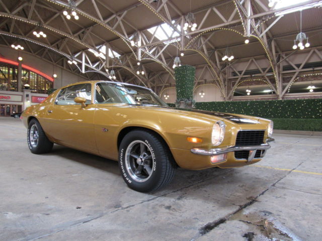 1970 Chevy Camaro Z-28 Accents Rally Stripes Restored Excellent Condition. 1970 Chevrolet Camaro Z-28 Clone