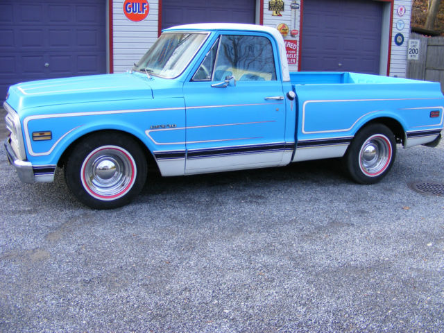 1970 Chevrolet C-10 CST - photo 2
