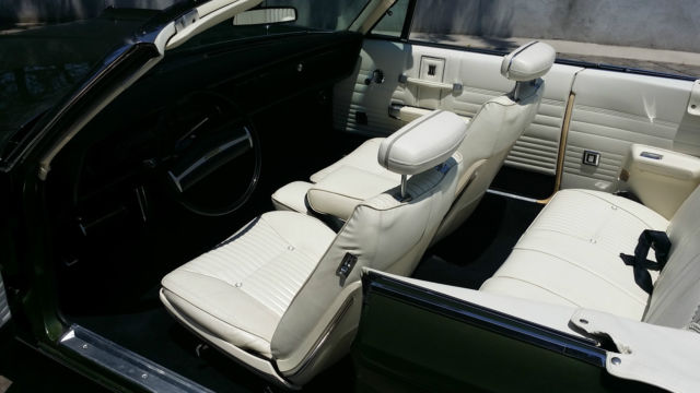 1970 Chrysler 300 Series - photo 2