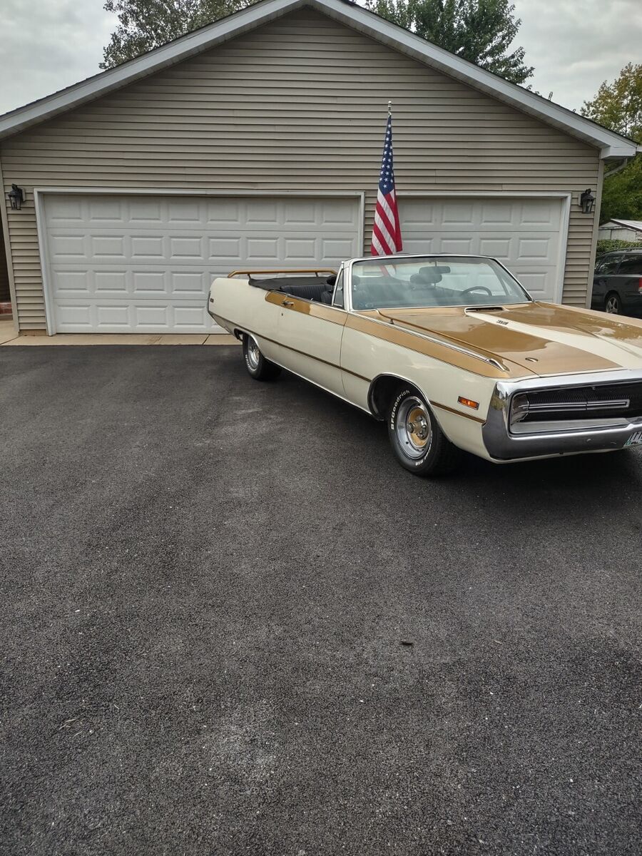 1970 Chrysler 300 Series - photo 2