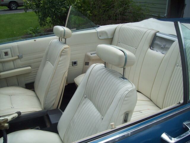 1970 Chrysler 300 Series convertible - photo 10