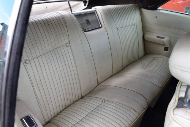 1970 Chrysler 300 Series - photo 8