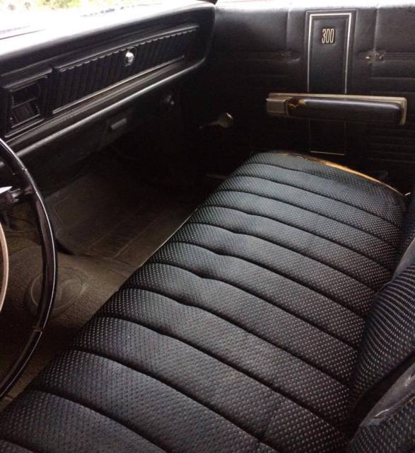 1970 Chrysler 300 Series Base trim with no vinyl roof - photo 10