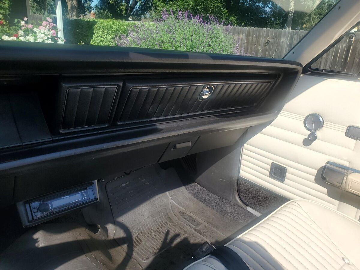 1970 Chrysler 300 Series - photo 11