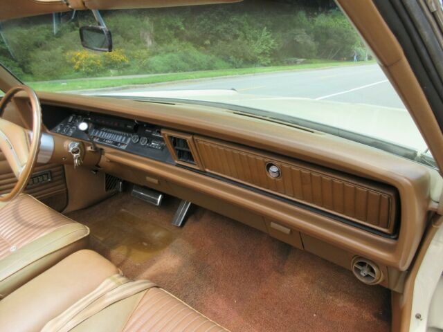 1970 Chrysler 300 Series - photo 7