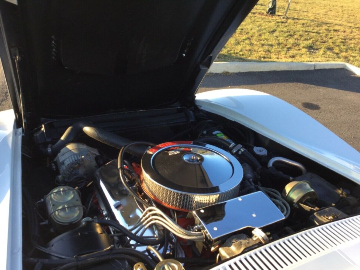 1970 Chevrolet Corvette Deluxe black leather - photo 12