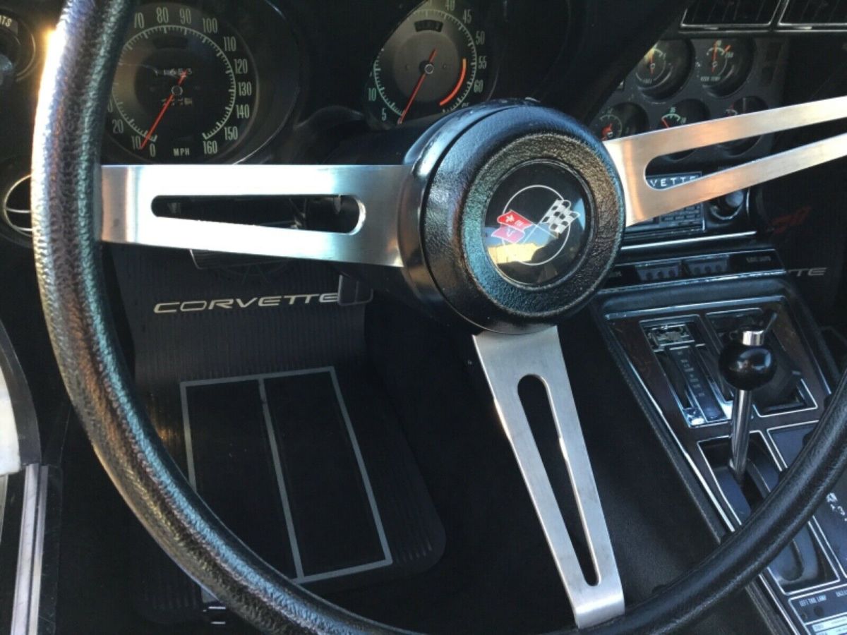 1970 Chevrolet Corvette Deluxe black leather - photo 3