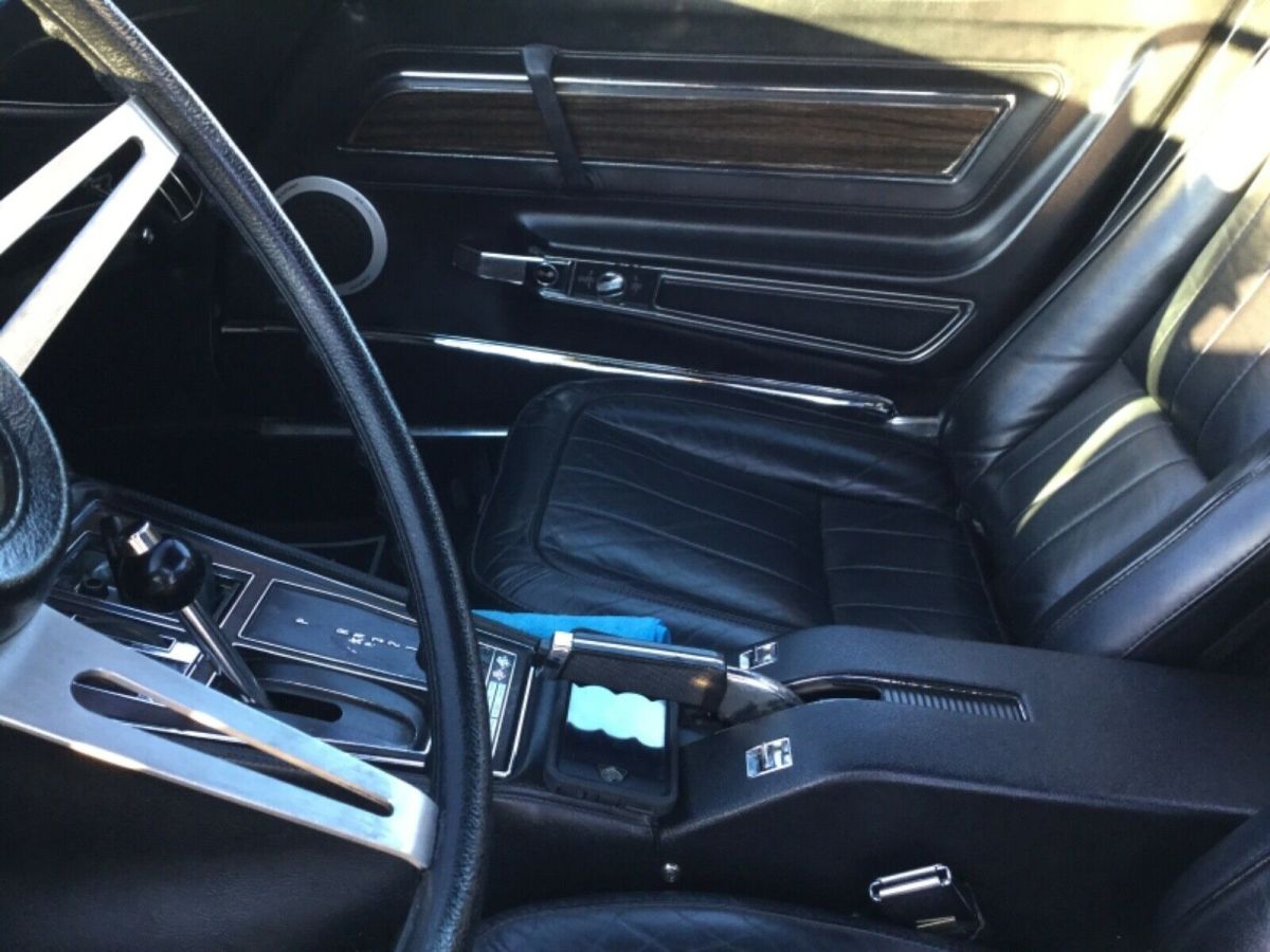 1970 Chevrolet Corvette Deluxe black leather - photo 4