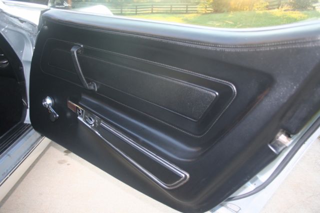 1970 Chevrolet Corvette base coupe - photo 9