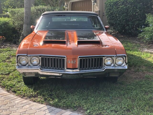 1970 Oldsmobile Cutlass Convertible - photo 2