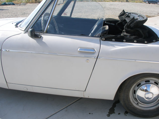 1970 Datsun SPL 311 Roadster - photo 3
