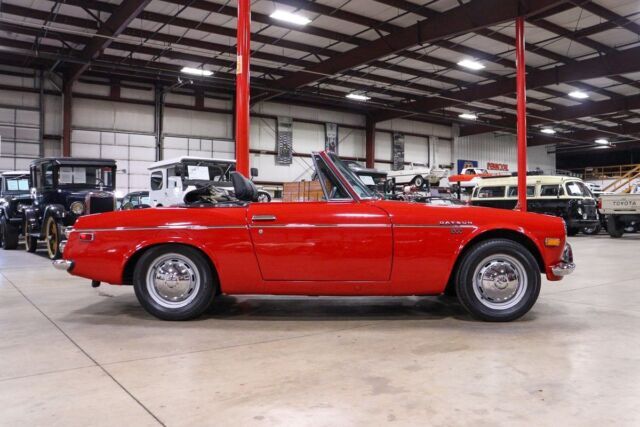 1970 Datsun 1600 Convertible - photo 10