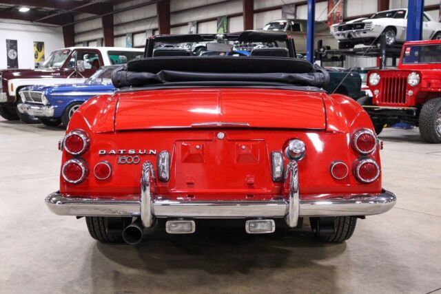 1970 Datsun 1600 Convertible - photo 7