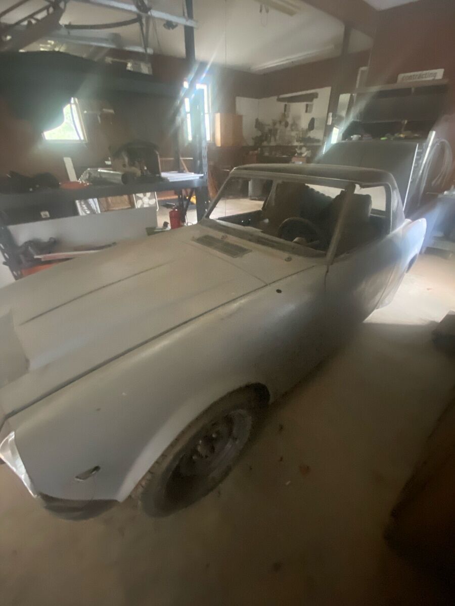 1970 Datsun 2000 - photo 2