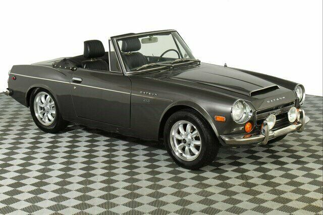 1970 Datsun 311 -- - photo 6