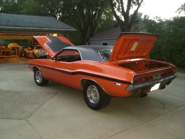 1970 Dodge Challenger R/T - photo 4