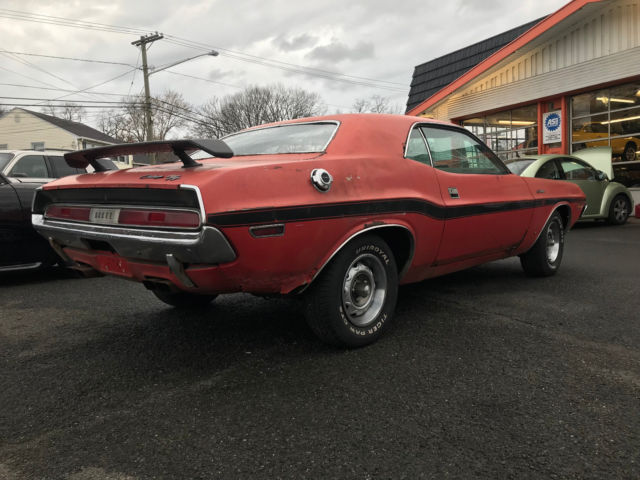 1970 Dodge Challenger - photo 3