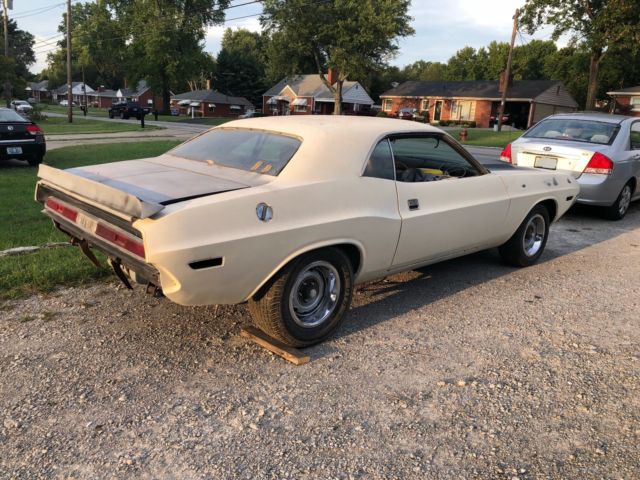 1970 Dodge Challenger - photo 3