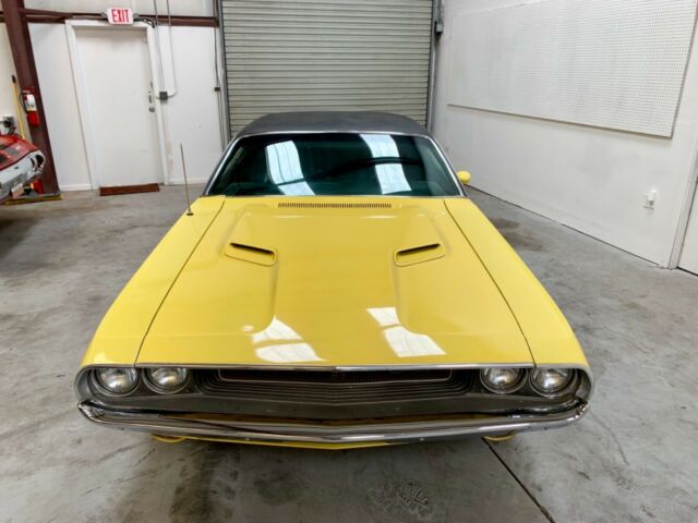 1970 Dodge Challenger - photo 11