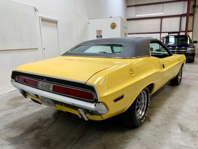 1970 Dodge Challenger - photo 5