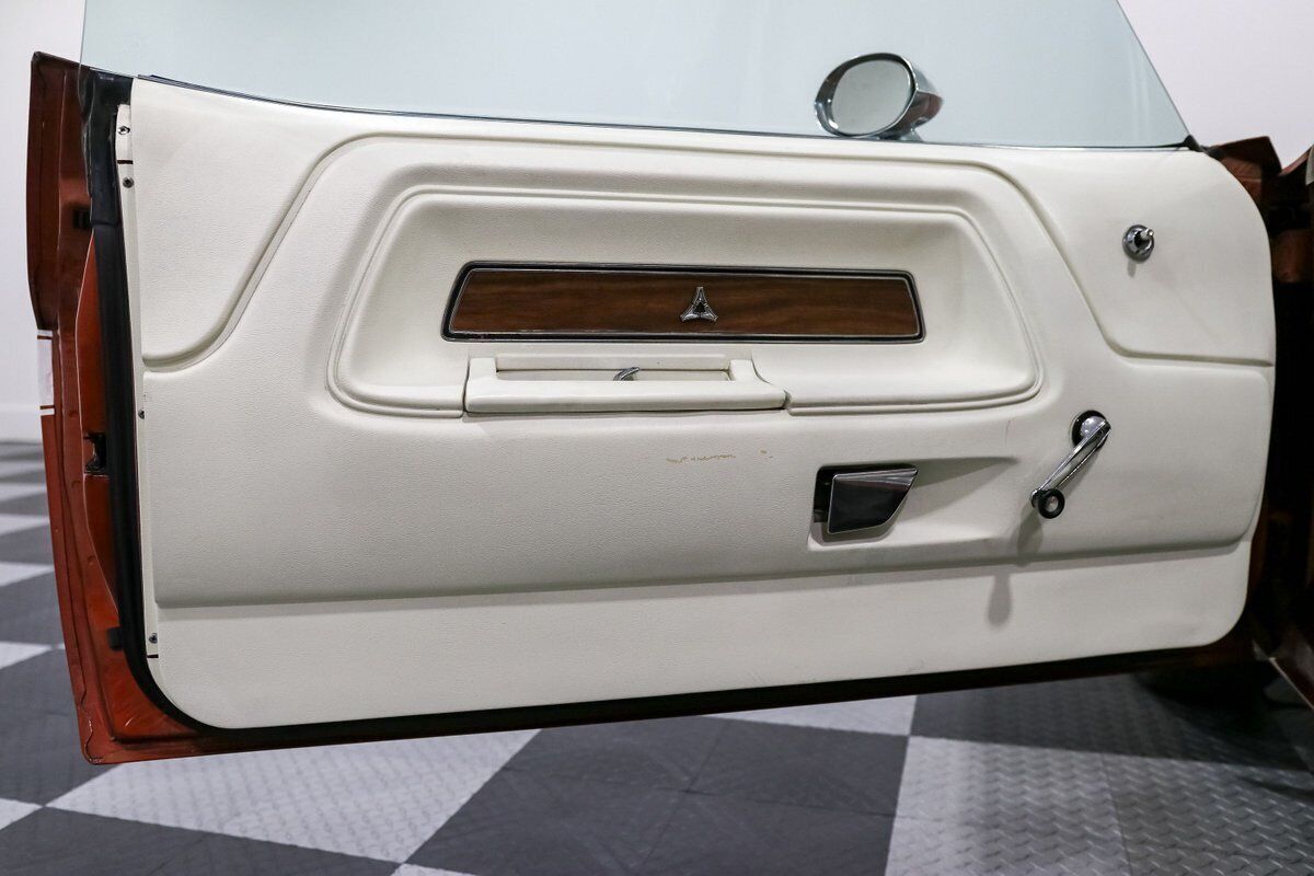 1970 Dodge Challenger - photo 12
