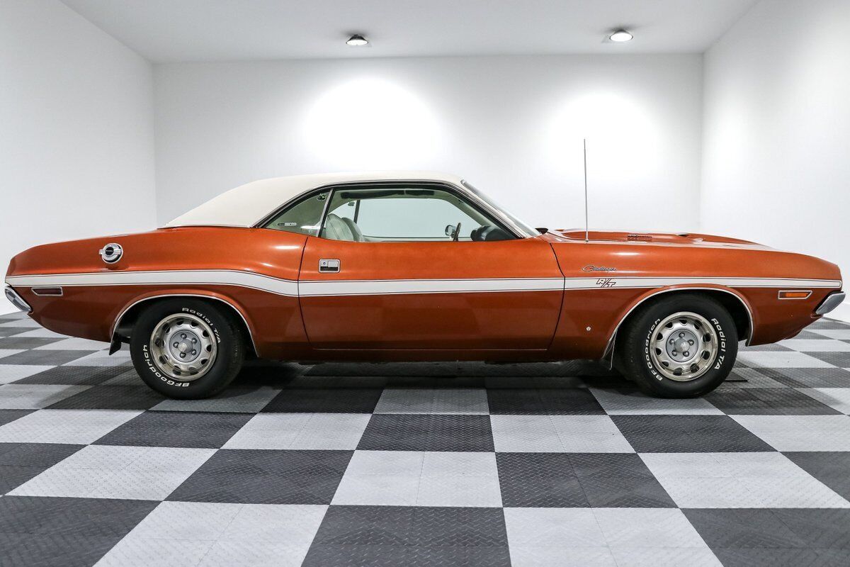 1970 Dodge Challenger - photo 8