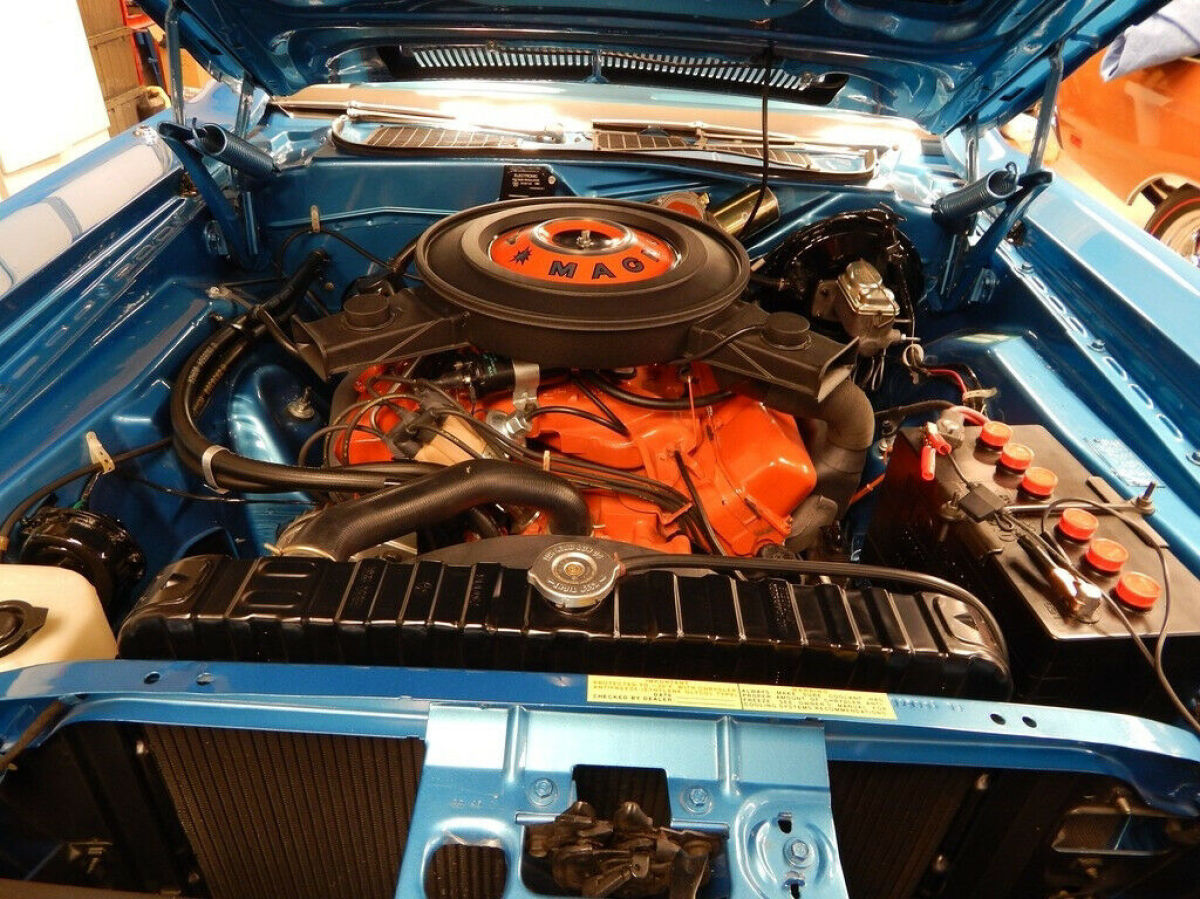 1970 Dodge Challenger - photo 3