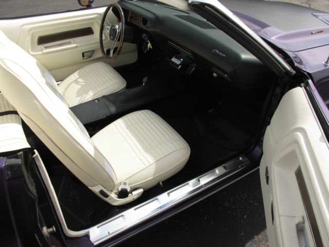 1970 Dodge Challenger R/T Convertible - photo 9