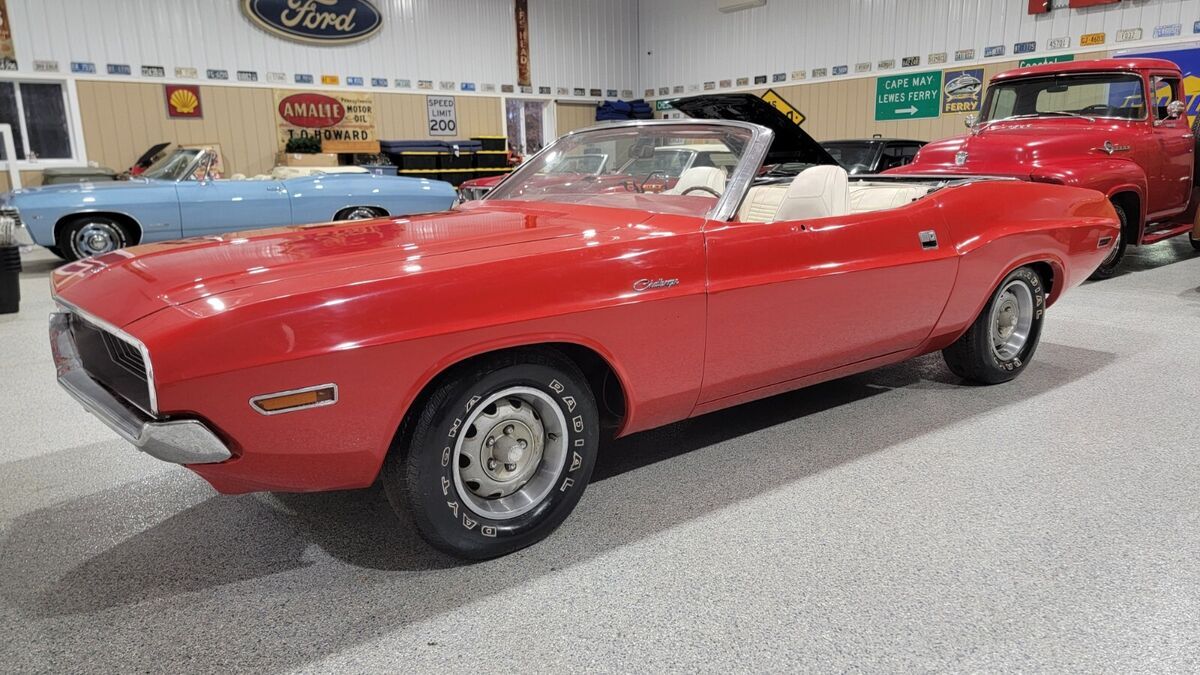 1970 Dodge Challenger Convertible Numbers Matching - 318 / Automatic 1970 Dodge Challenger