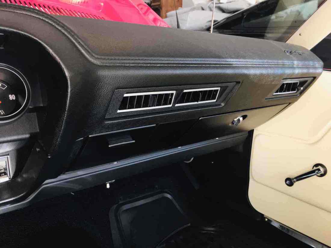 1970 Dodge Challenger - photo 13