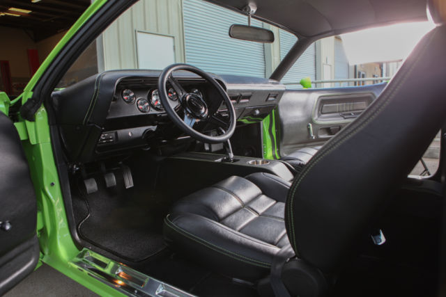 1970 Dodge Challenger - photo 2