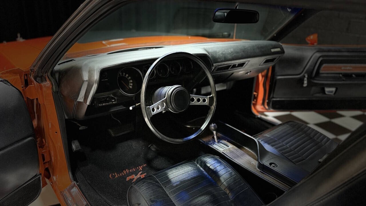 1970 Dodge Challenger REAL RT/SE 4 WHEEL POWER DISC BRAKES AUTOMATIC! - photo 2