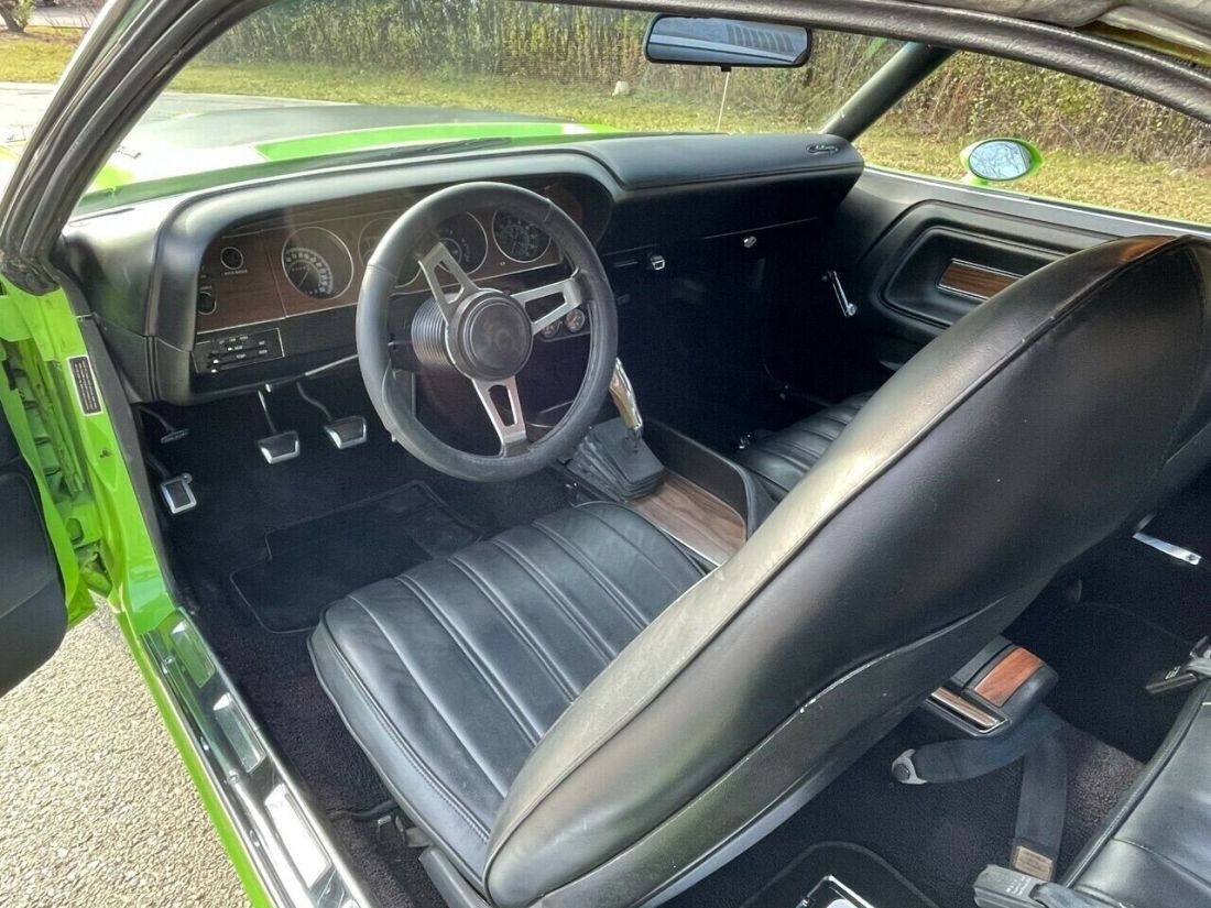 1970 Dodge Challenger RESTORED 426 HEMI 4 SPD PISTOL GRIP DANA 60 - photo 12