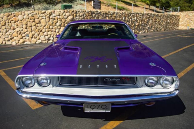1970 Dodge Challenger R/T - photo 2