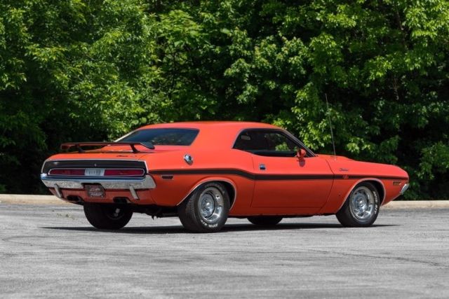 1970 Dodge Challenger R/T 4 Speed - photo 8
