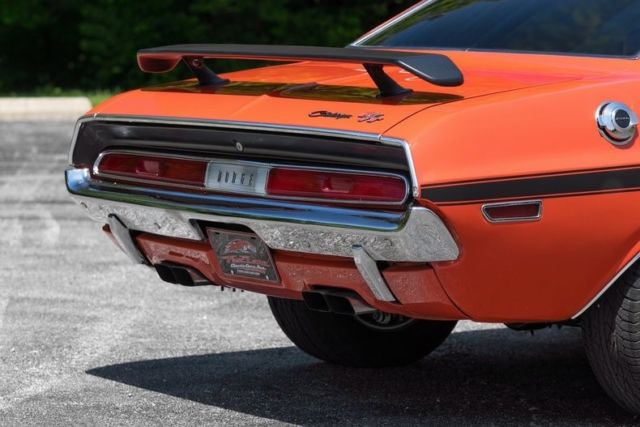 1970 Dodge Challenger R/T 4 Speed - photo 9