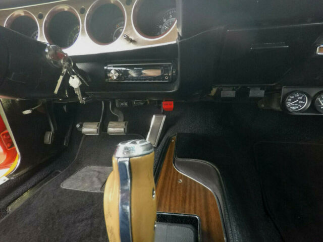 1970 Dodge Challenger R/T 426 HEMI 4-Speed Shaker Dual Carb - photo 10