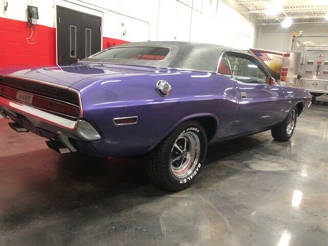 1970 Dodge Challenger R/T - photo 8