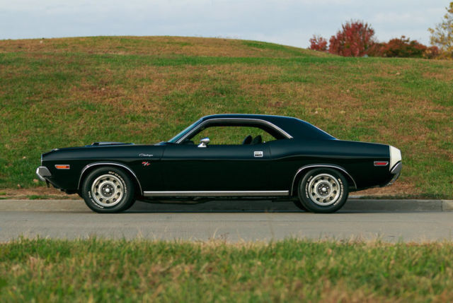 1970 Dodge Challenger - photo 5