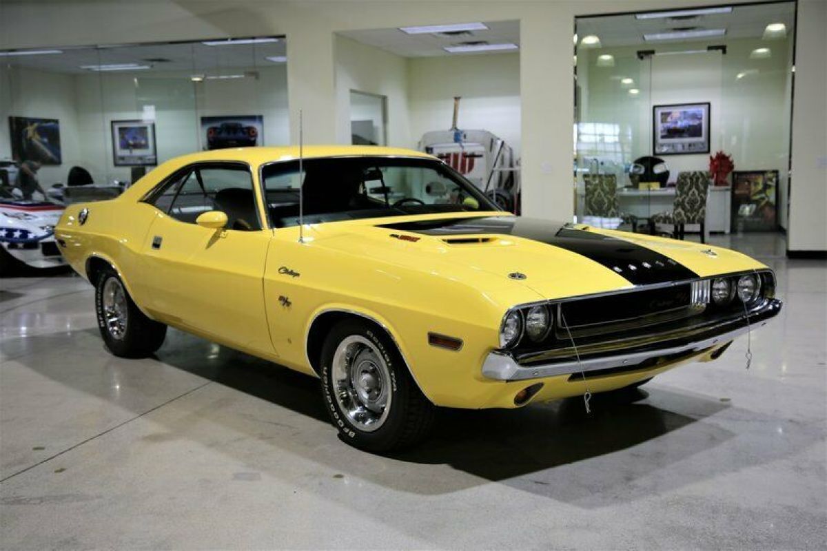 1970 Dodge Challenger R/T, 440 Six-Pack, Full Restoration Documents and Photos!! 1970 Dodge Challenger