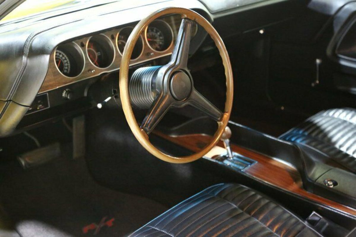 1970 Dodge Challenger - photo 12
