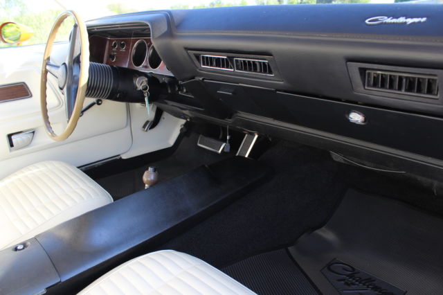 1970 Dodge Challenger - photo 11