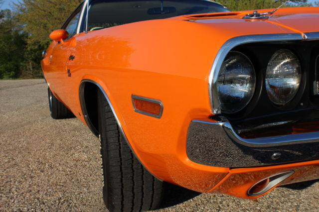 1970 Dodge Challenger - photo 2