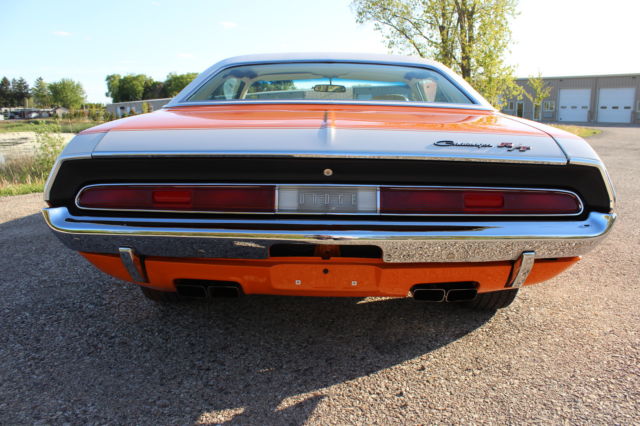 1970 Dodge Challenger - photo 4