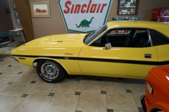1970 Dodge Challenger R/T - photo 4